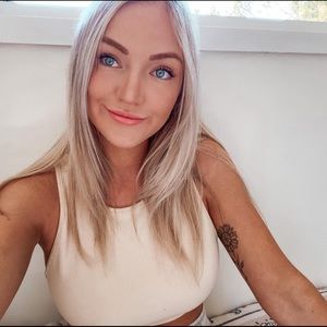 Meet your Posher, Caitlin